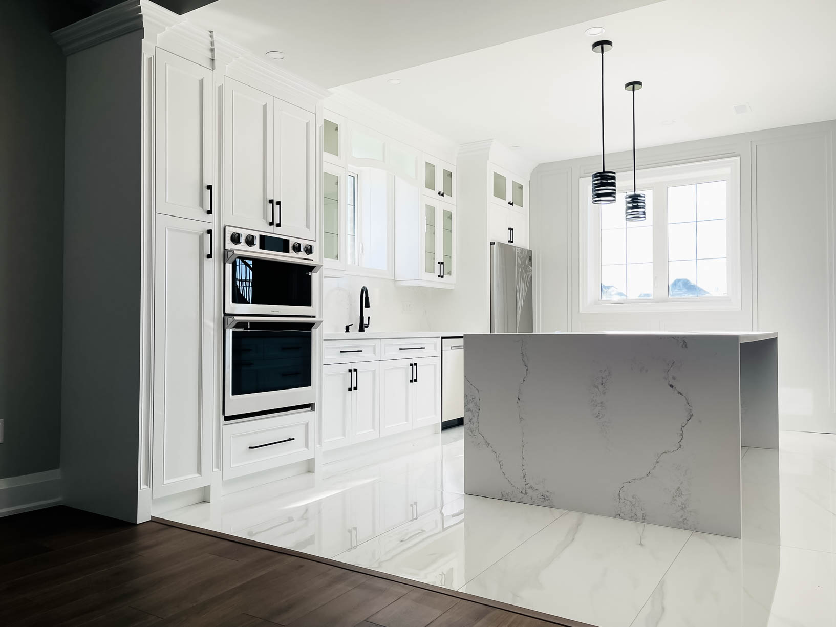 gloss white kitchen renovation oakville